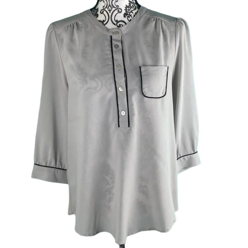Daniel Rainn Two Toned Partial Button Down Lightw… - image 1